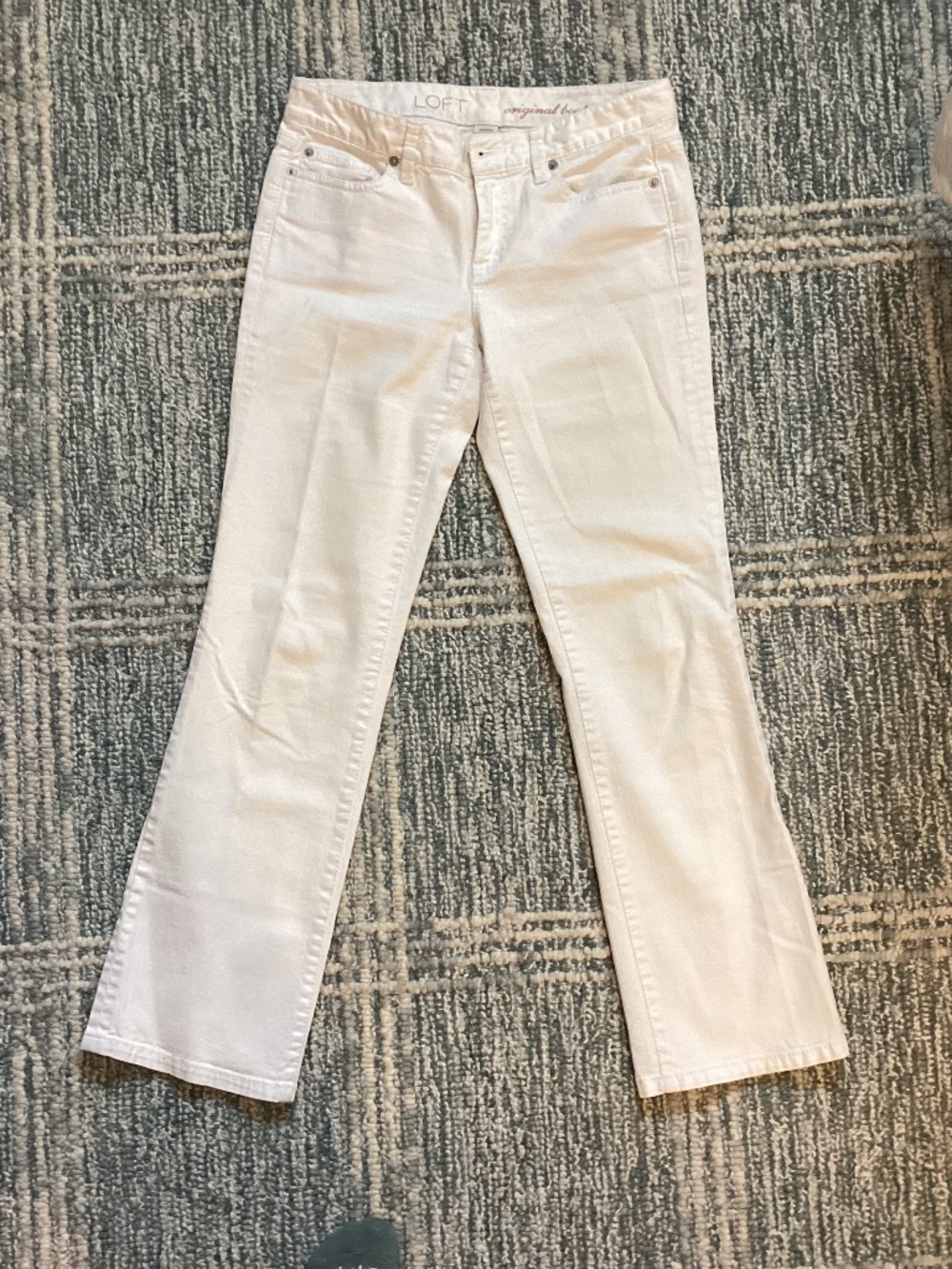 Loft original bootcut jeans in white.  Size 4p